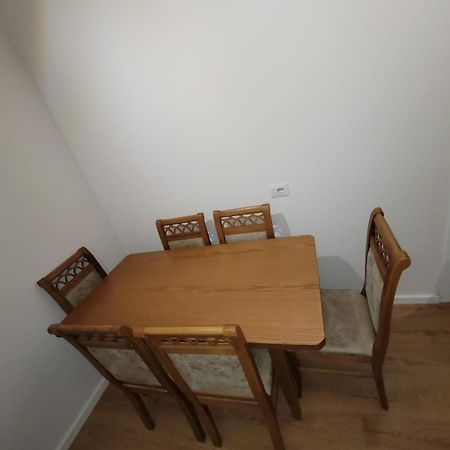 Enes Apartment Tirane Exteriör bild