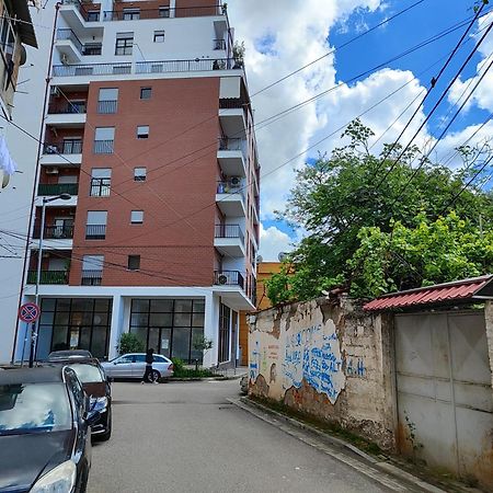 Enes Apartment Tirane Exteriör bild