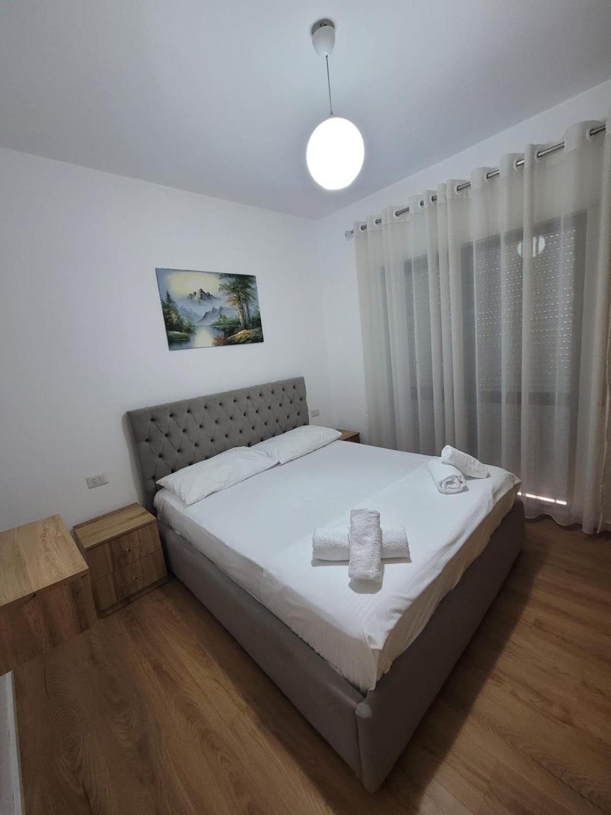 Enes Apartment Tirane Exteriör bild