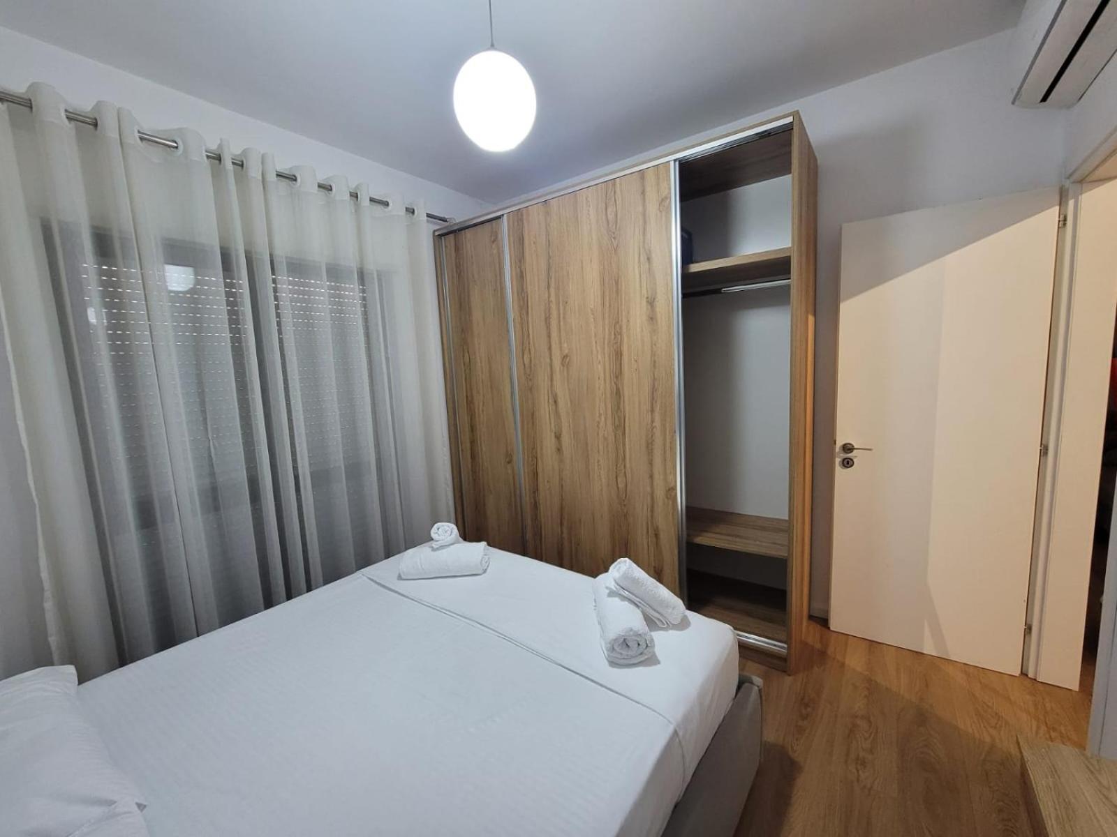 Enes Apartment Tirane Exteriör bild