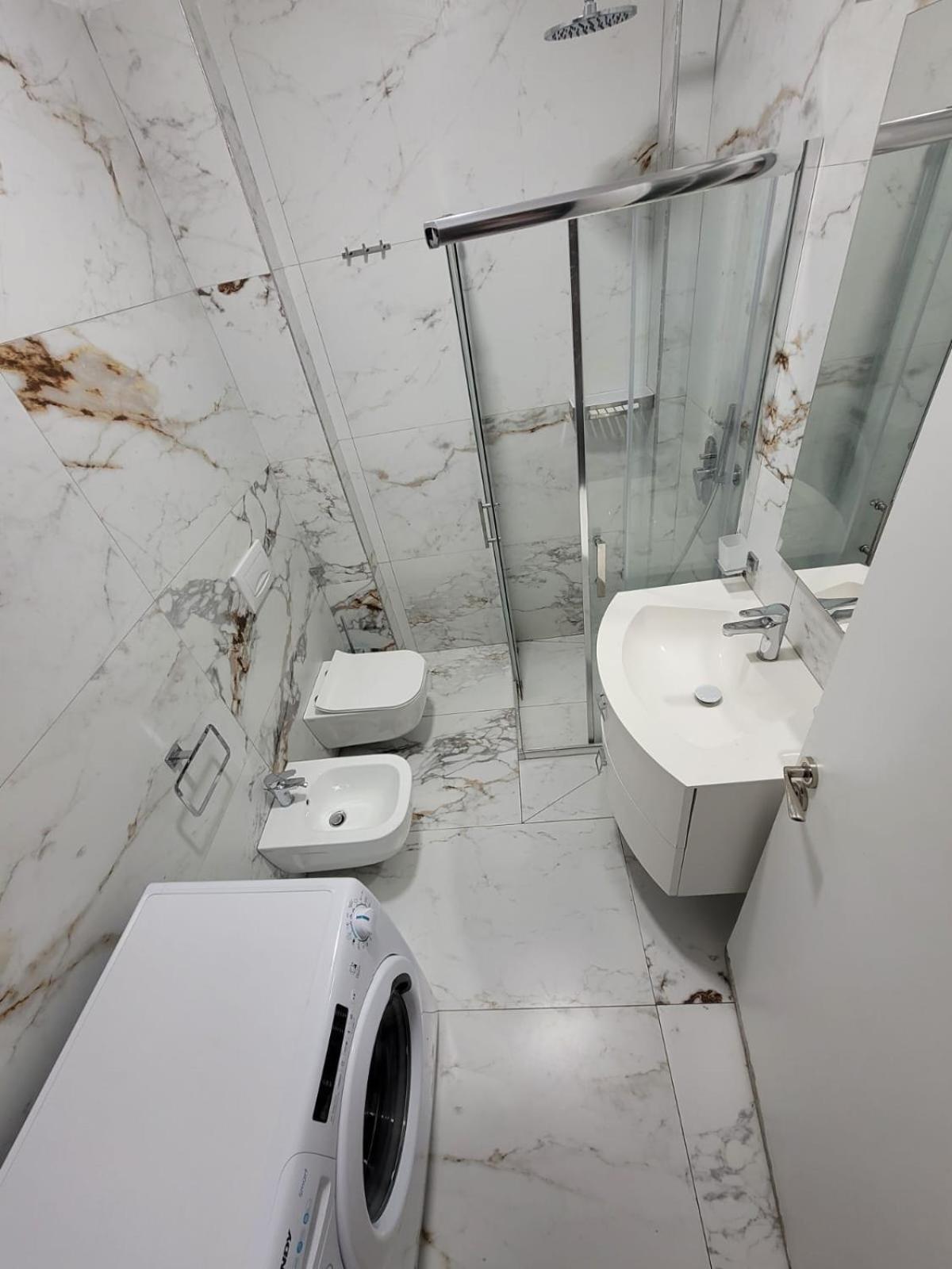 Enes Apartment Tirane Exteriör bild