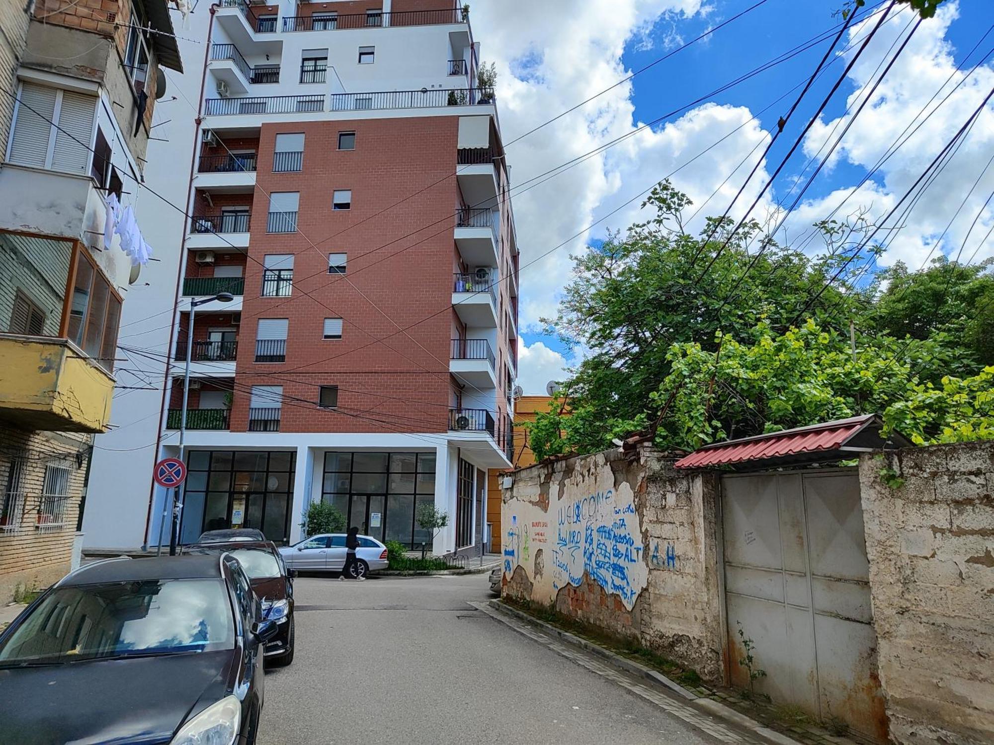 Enes Apartment Tirane Exteriör bild